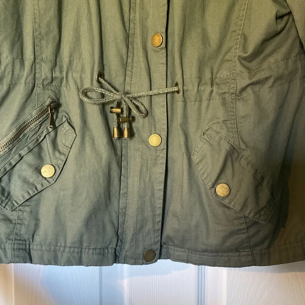 Spring Jacket - Picture 2 of 7